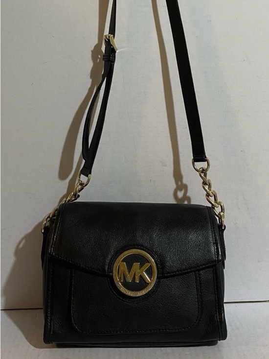 Michael Kors Handbags - Michael Kors Black Leather Crossbody with Gold MK Emblem